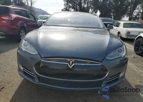 2014 Tesla Model S из США, поврежденный, VIN 5YJSA1H10EFP32887